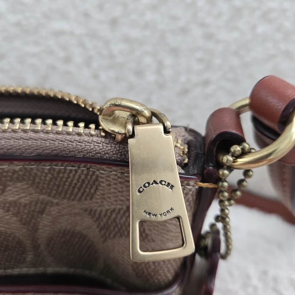 Coach EUC Kitt Signature Jacquard Crossbody Bag - Picture 3 of 16